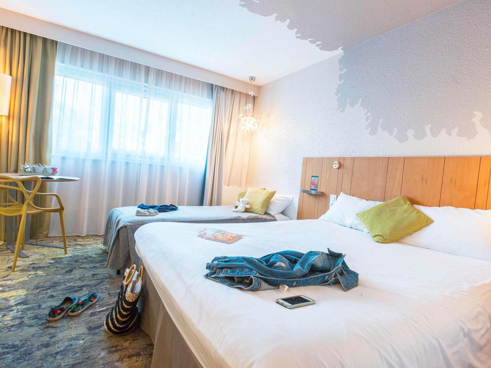 Отель Ibis Styles Tours Sud Шабре-ле-Тур Экстерьер фото